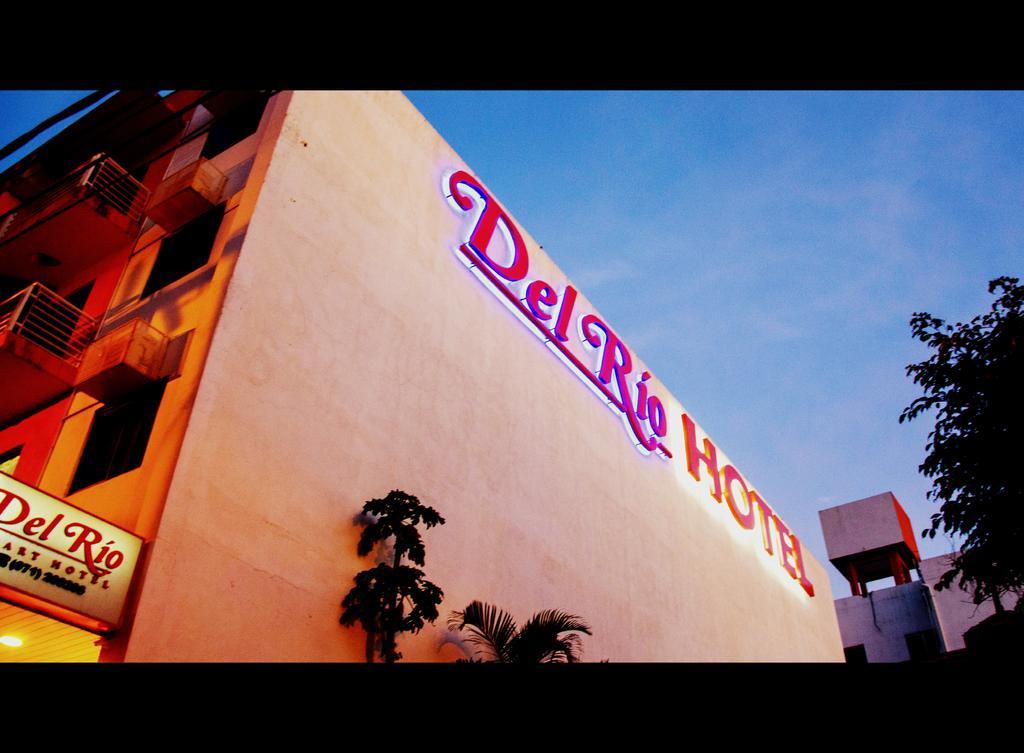 Del Rio Apart Hotel Encarnación Exteriör bild